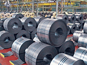 Steel may cost Rs 1,000/t more on iron ore price hike, freight