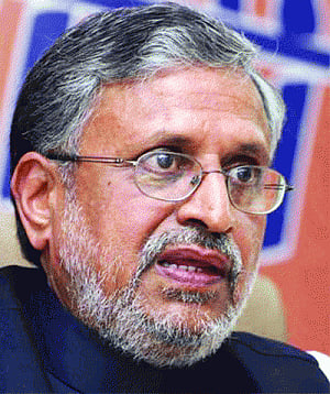 'Nitish wants to take Naxal help in lS polls'