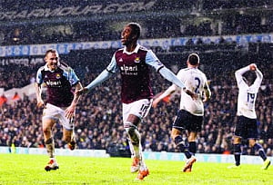 West Ham shock Tottenham