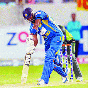 Mathews leads Sl to victory