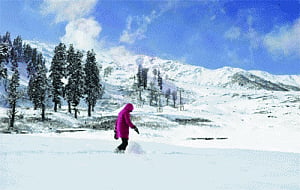 Gulmarg records coldest night of the season