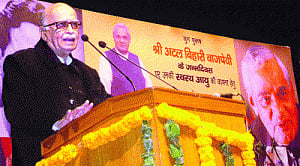 leaders across party lines greet Vajpayee on b'day