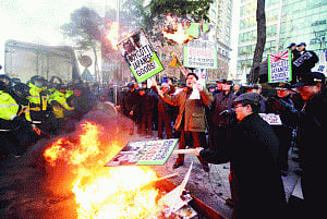 China media for retaliation to Japan PM's shrine visit