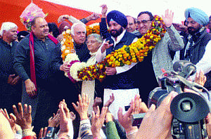 Cong holds AAP to ransom