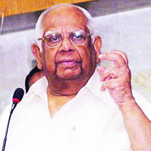 Ex-CJI Kabir, Somnath back Justice Ganguly