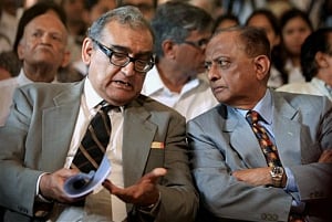 Quit if you can't abide by constitution, Katju to Jayalalithaa