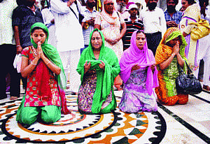 'Bring braveheart son back to Mother India'