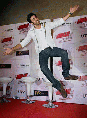 Ranbir Kapoor detained at Mumbai airport, let off