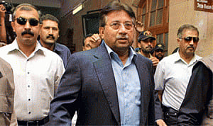 Musharraf rushed to army hospital with 'heart problem'