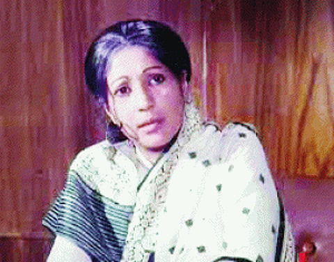 Suchitra Sen on ventilator
