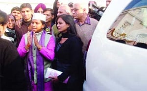 Rakhi Birla's car attacked; Minister escapes unhurt