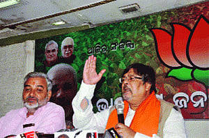 'Naveen daydreaming to become PM'