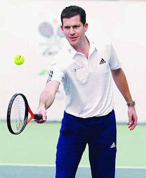 Federer is best ever: Henman