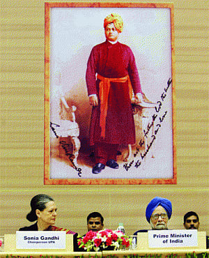 Youth must battle fanaticism: Sonia