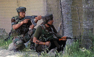 Militants allegedly attack CRPF, Army personnel in Kashmir
