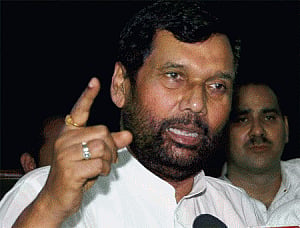 Alliance issue in Bihar: lJP throws ball in Cong court