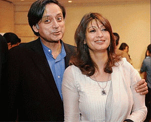 Tharoor writes to Shinde; offers help in Sunanda probe