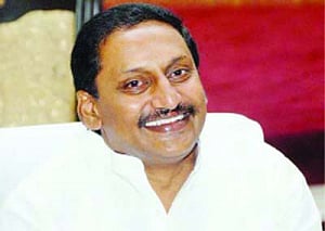 Cong cadre fume over AP CM's move against T Bill