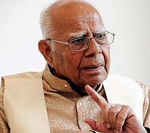 Vote for those committed to bring back black money:Jethmalani