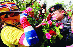 Thailand's beleaguered Govt issues ultimatum to protesters