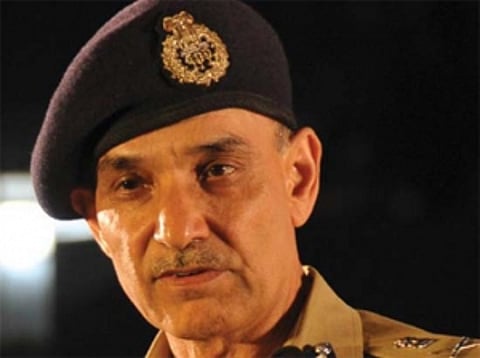 Mumbai Police Commissioner quits; to join politics