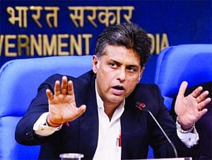 Govt distances itself from Dwivedi's comments