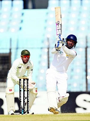 Sanga continues to feast on Bangladesh bowlers