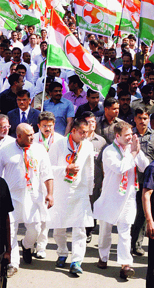 'Respect tea vendors, not cheat'