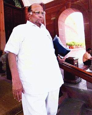 Pawar confirms meeting Modi