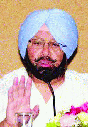 Amarinder refuses to fight against Harsimrat Kaur Badal