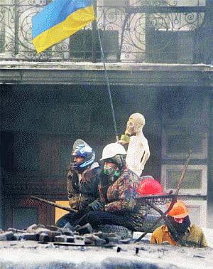 Ukraine president says deal reached to end crisis