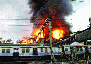 Massive fire breaks out in Mumbai's tyre factory