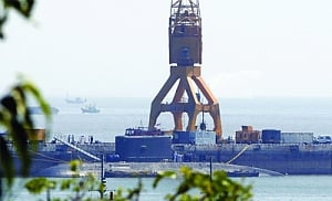 Navy at sea with old sub fleet: CAG