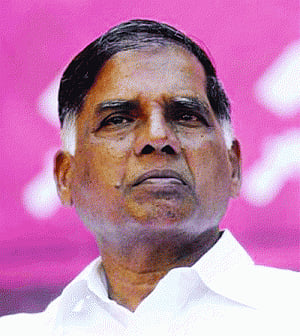 AIADMK-left ties off