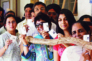 Polls for seven lS seats in Delhi on April 10