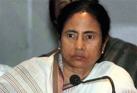 Bengal's development model better than that of Gujarat: Mamata