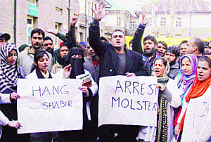 Jammu Police begins its hunt to arrest Khan in molestation case