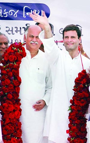 Enraged Rahul dubs Modi a Hitler!