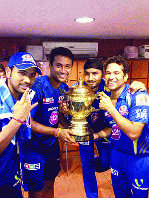 IPl starts in UAE, ends in India