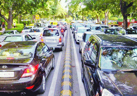 VIP movement around North Avenue grinds traffic to a halt