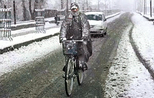 More snowfall, rains in Kashmir; no respite till Tuesday