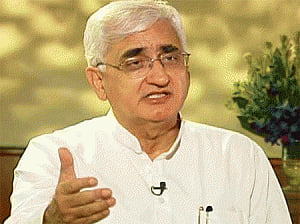 Khurshid denies he attacked SC, EC