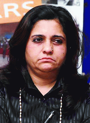 Teesta misused victims' fund for shopping, wine