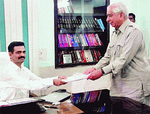 Jaswant accuses Rajnath Singh,Raje of betrayal