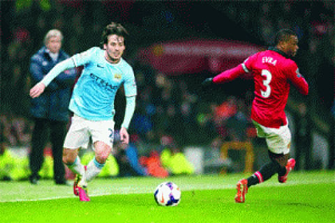 City outclass United, Swansea dent Arsenal's title hopes