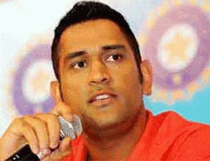 When I look at the mirror, I see a lot of grey beard: Dhoni