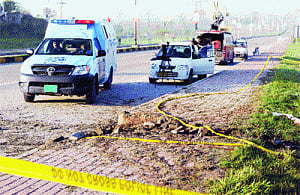 Musharraf escapes assassination attempt