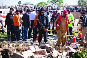 Blast in fruit market in Islamabad kills 23