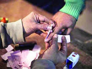 Modi wave, AAP ripple, Cong ebb on test today