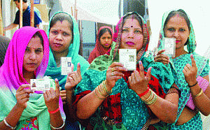 Voters in North-West Delhi show ink of change